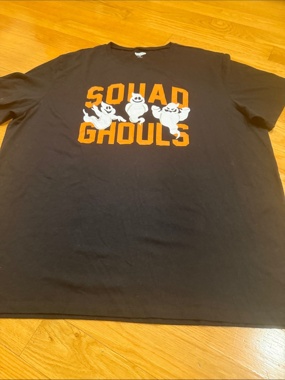Old navy women’s squad ghouls Halloween shirt size XXlarge.